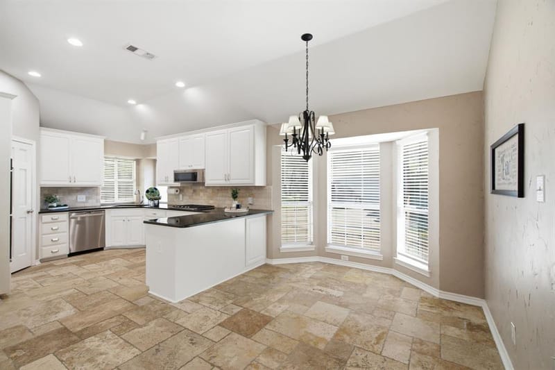 8417 Castle Creek Road, North Richland Hills TX 76182 - Photo 12