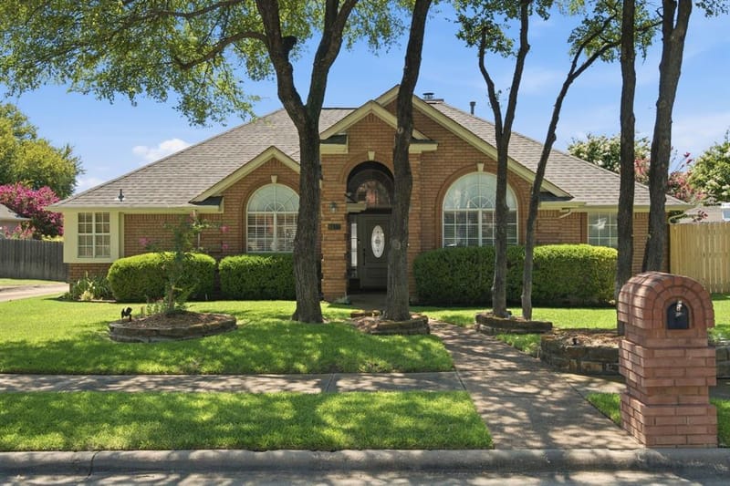 8417 Castle Creek Road, North Richland Hills TX 76182