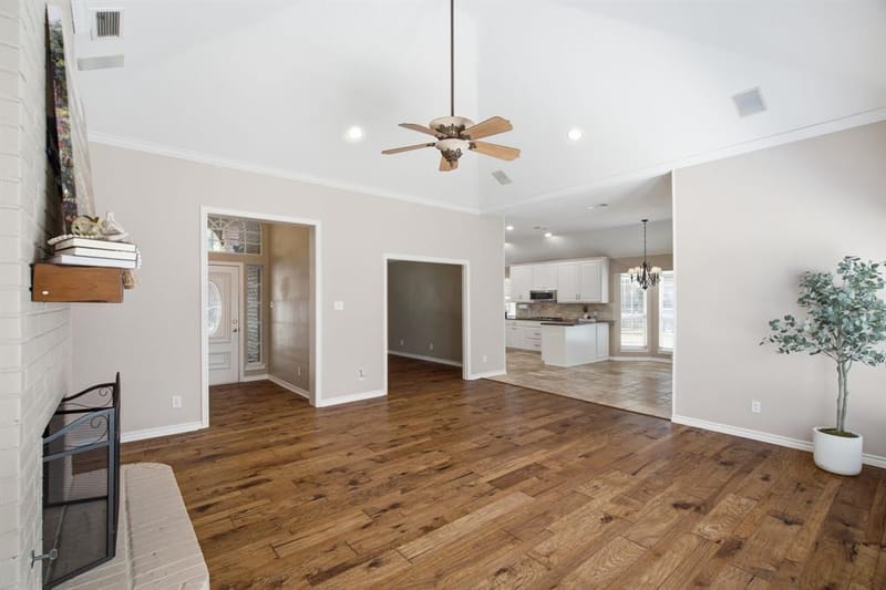 8417 Castle Creek Road, North Richland Hills TX 76182 - Photo 9
