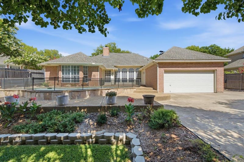 8417 Castle Creek Road, North Richland Hills TX 76182 - Photo 38