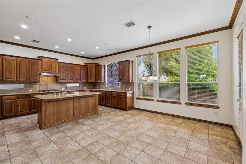2655 Waterfront Drive, Grand Prairie TX 75054 - Photo 9