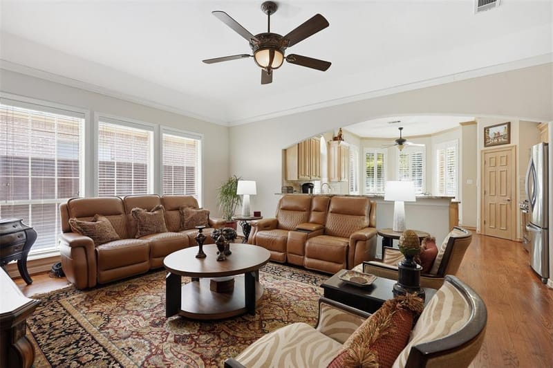 6009 Wallace Meadows Court, Arlington TX 76001 - Photo 16