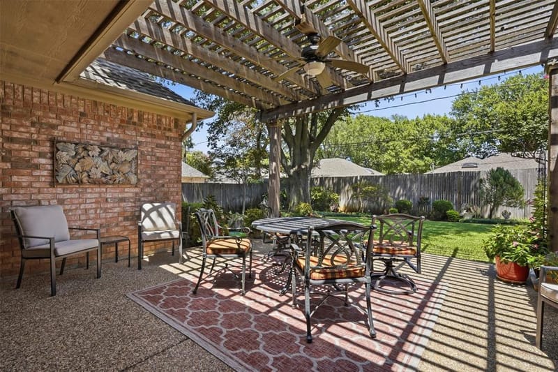 6009 Wallace Meadows Court, Arlington TX 76001 - Photo 9