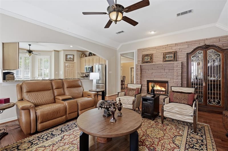 6009 Wallace Meadows Court, Arlington TX 76001 - Photo 15