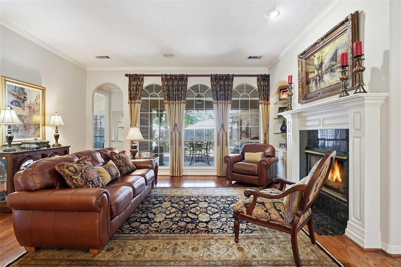6009 Wallace Meadows Court, Arlington TX 76001 - Photo 11