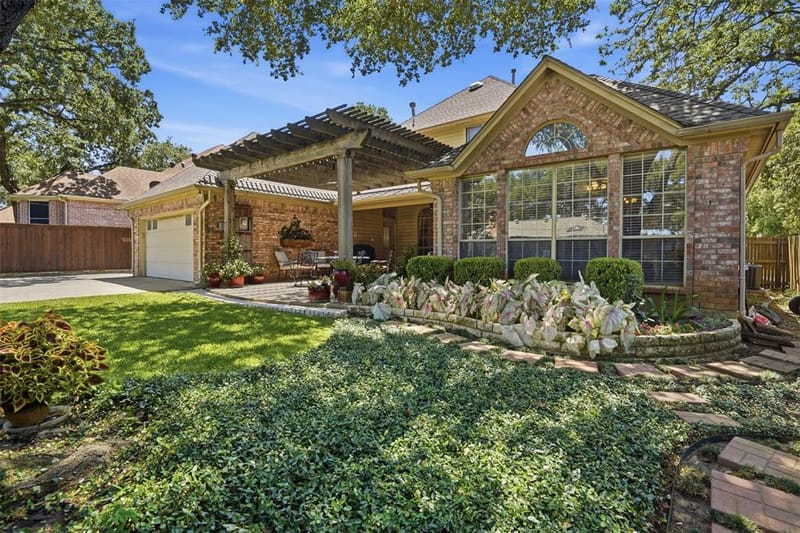 6009 Wallace Meadows Court, Arlington TX 76001 - Photo 8