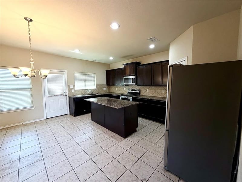 5509 Thunder Bay Drive, Fort Worth TX 76119 - Photo 2