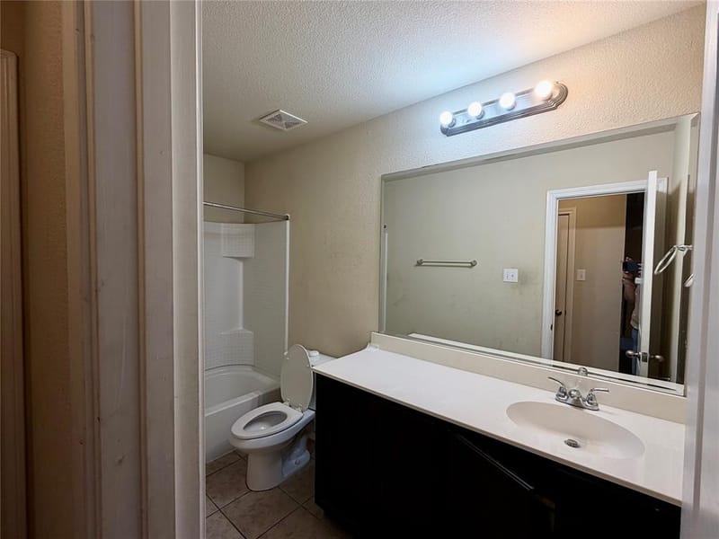 5509 Thunder Bay Drive, Fort Worth TX 76119 - Photo 7