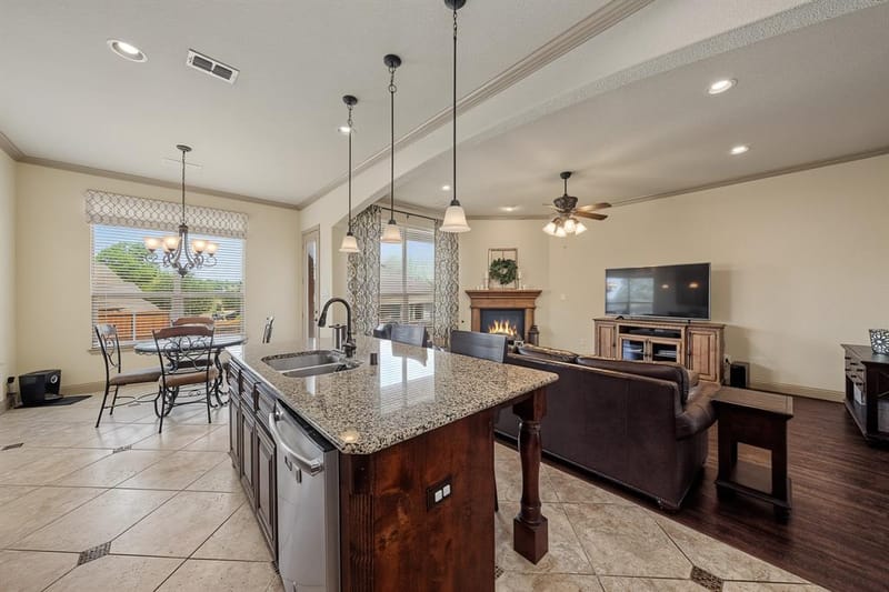 1218 Thistle Hill Trail, Weatherford TX 76087 - Photo 13