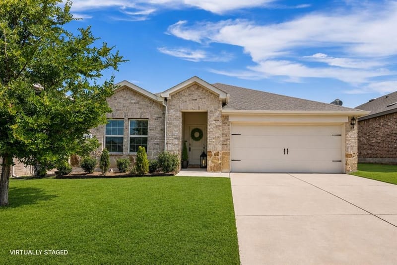 965 Fueller Drive, Aubrey TX 76227