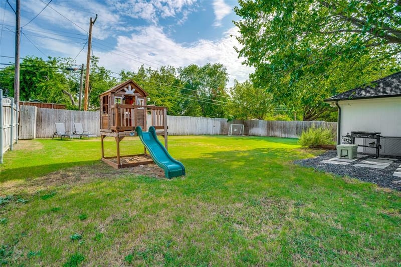 8201 Christie Drive, Frisco TX 75033 - Photo 23