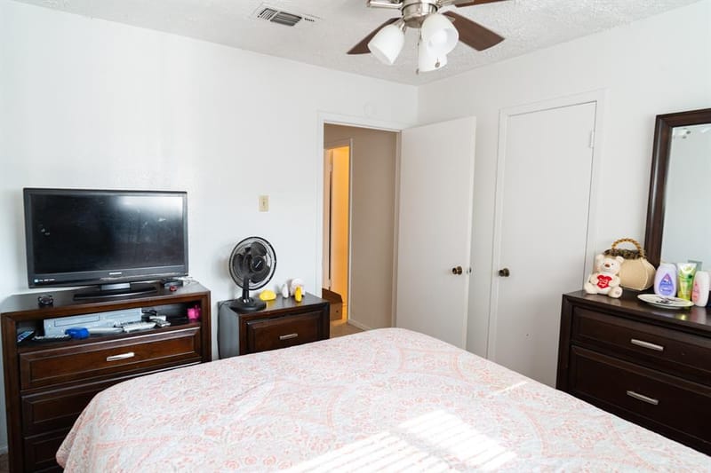 27 W Townhouse Lane, Grand Prairie TX 75052 - Photo 22