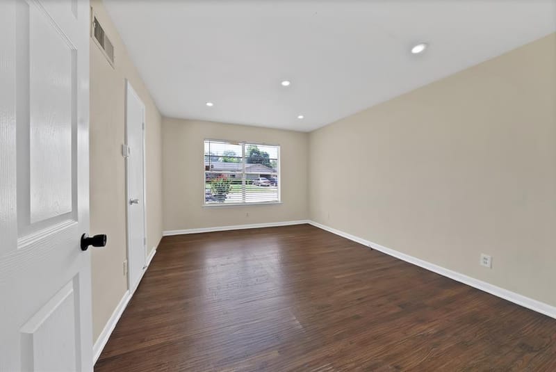 8533 Blossom Lane, Dallas TX 75227 - Photo 22