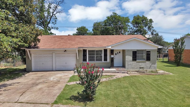 8533 Blossom Lane, Dallas TX 75227