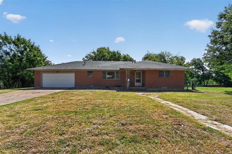 926 SE 5th Street, Grand Prairie TX 75051