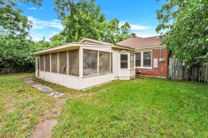 1404 E Tennie Street, Gainesville TX 76240 - Photo 13
