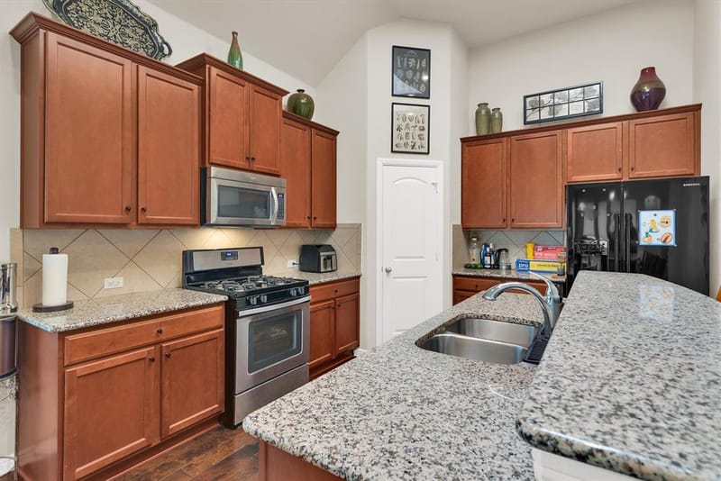 4005 Hawthorne Drive, Sachse TX 75048 - Photo 8