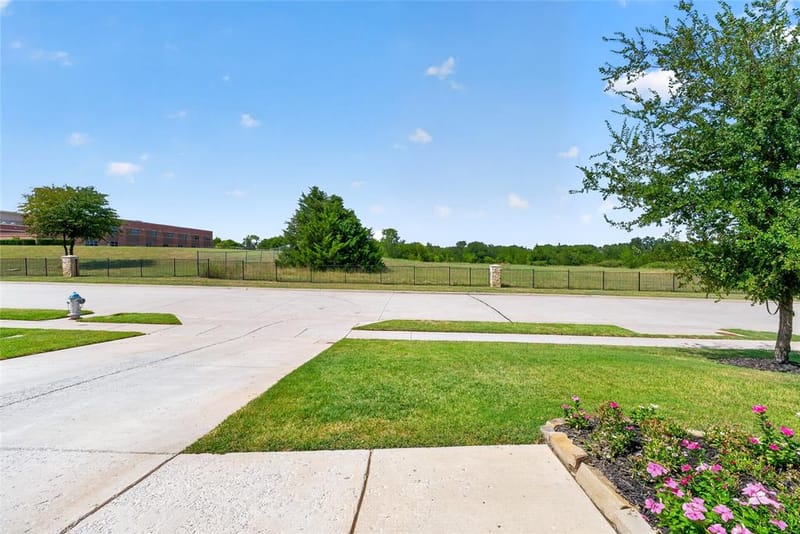1301 Park Vista Drive, Anna TX 75409 - Photo 2