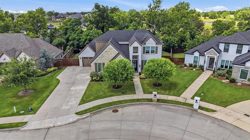 3717 Parkwood Lane, Denison TX 75020
