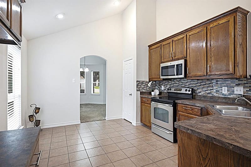 5828 Pearl Oyster Lane, Fort Worth TX 76179 - Photo 7