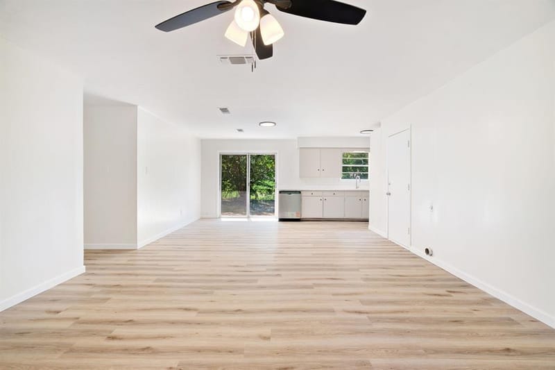 351 NE 6th, Paris TX 75460 - Photo 2