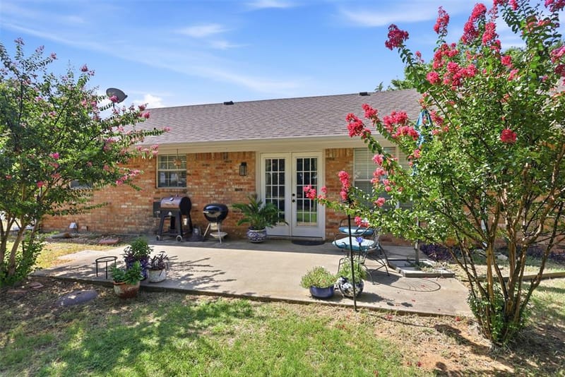 1115 E 6th Street, Springtown TX 76082 - Photo 31