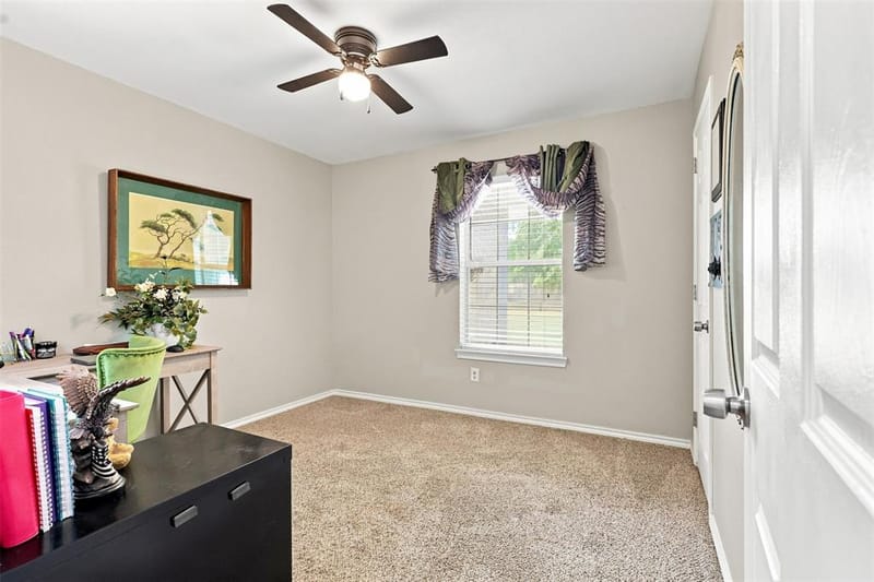 1115 E 6th Street, Springtown TX 76082 - Photo 25