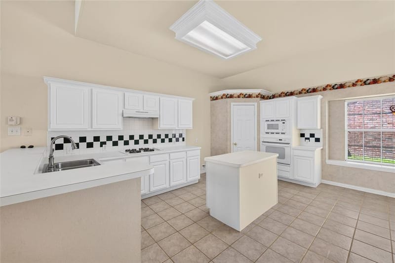 6777 Gatewick Drive, Frisco TX 75035 - Photo 14