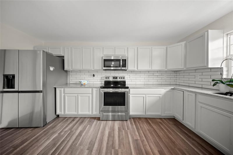 3535 Virginia Boulevard, Dallas TX 75211 - Photo 2