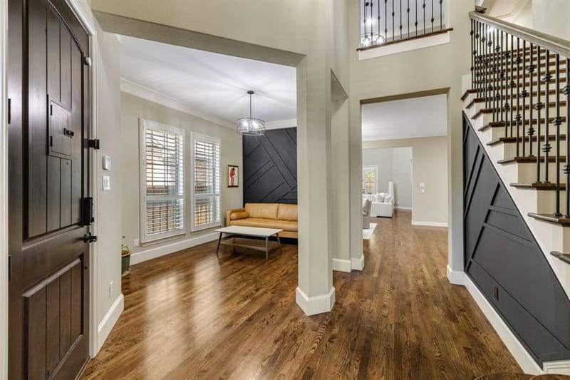 2029 N Hill Drive, Irving TX 75038 - Photo 2