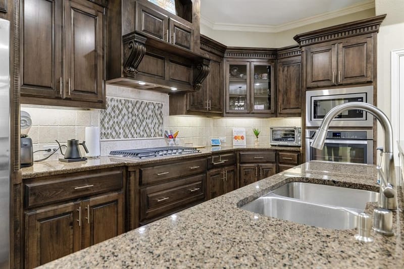 2029 N Hill Drive, Irving TX 75038 - Photo 16