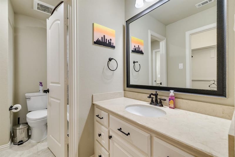 2029 N Hill Drive, Irving TX 75038 - Photo 34