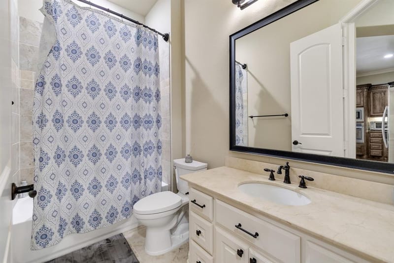2029 N Hill Drive, Irving TX 75038 - Photo 18