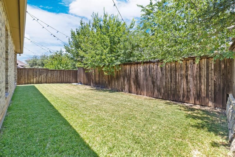 2029 N Hill Drive, Irving TX 75038 - Photo 39