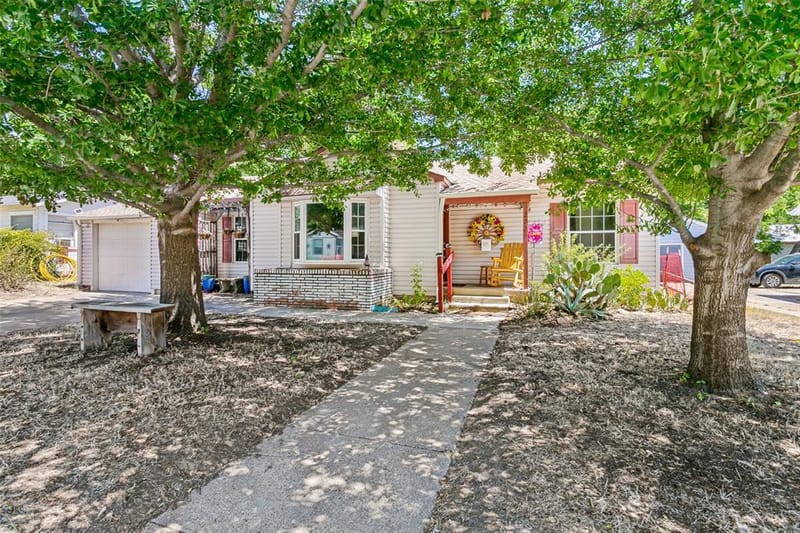2721 Halbert Street, Fort Worth TX 76112 - Photo 2