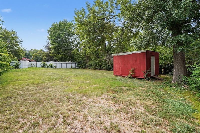4212 Brady Drive, Fort Worth TX 76119 - Photo 26