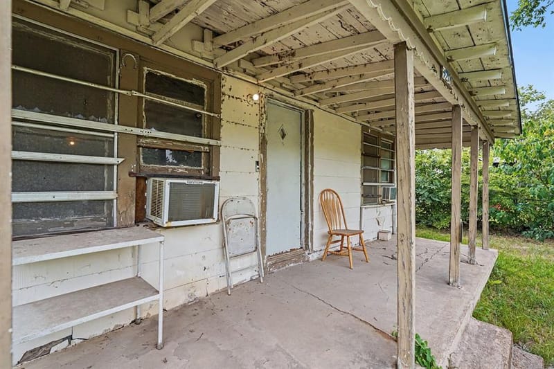 4212 Brady Drive, Fort Worth TX 76119 - Photo 5