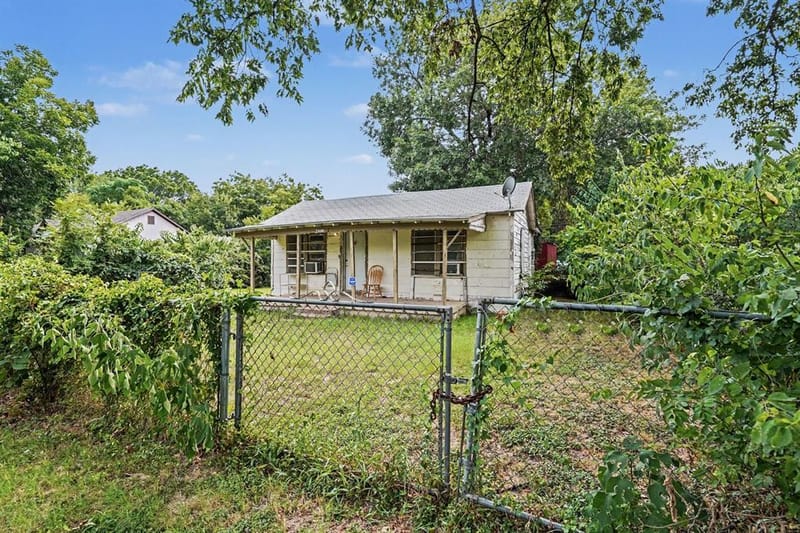 4212 Brady Drive, Fort Worth TX 76119 - Photo 4