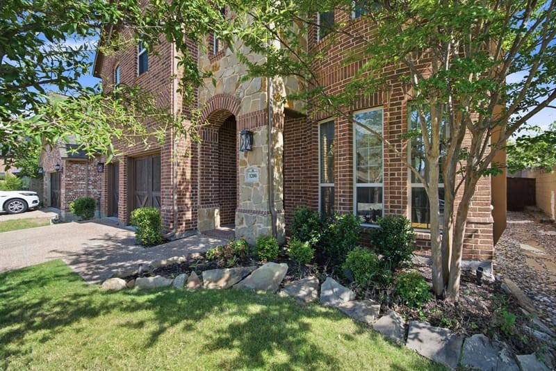 1200 Grant Avenue, Lantana TX 76226 - Photo 24