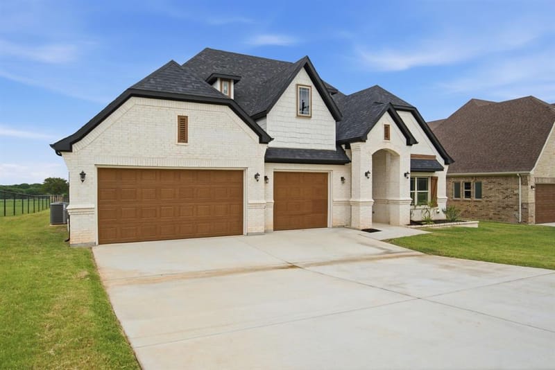 680 Jennings Lane, Azle TX 76020 - Photo 3