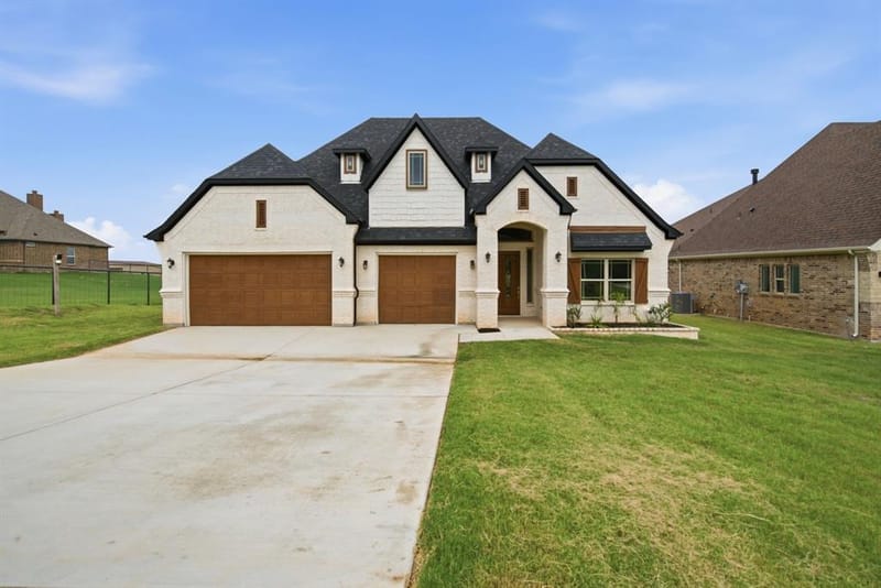 680 Jennings Lane, Azle TX 76020