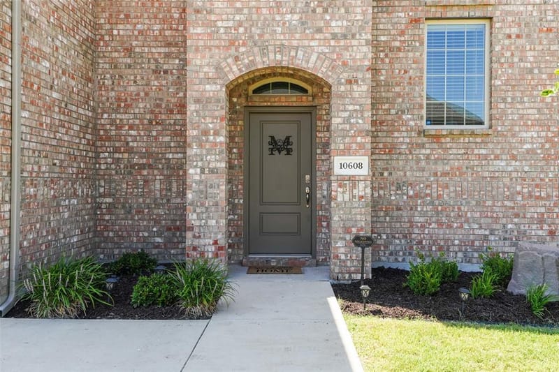 10608 Plumlee Lane, Aubrey TX 76227 - Photo 3
