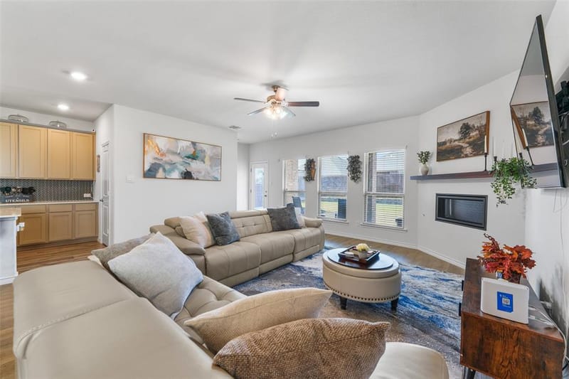 10608 Plumlee Lane, Aubrey TX 76227 - Photo 11