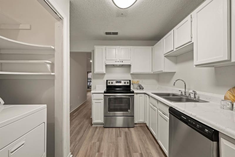2911 Post Oak Drive, Euless TX 76039 - Photo 12
