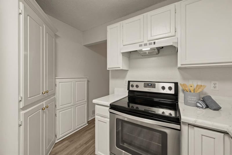 2911 Post Oak Drive, Euless TX 76039 - Photo 11