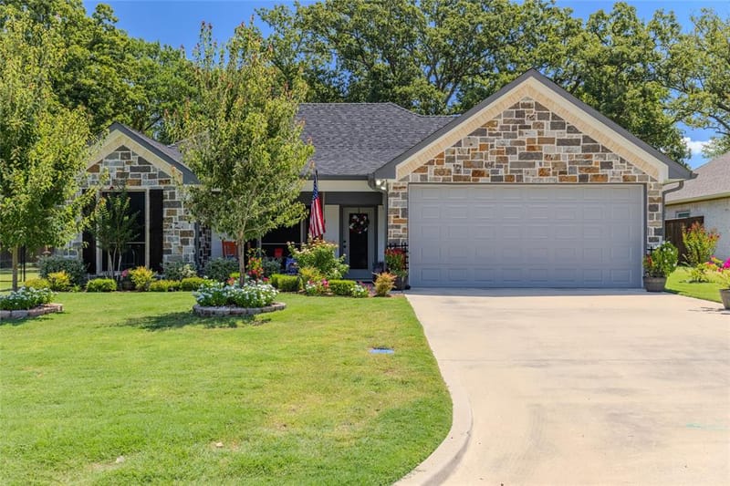 123 Oak Street, Emory TX 75440