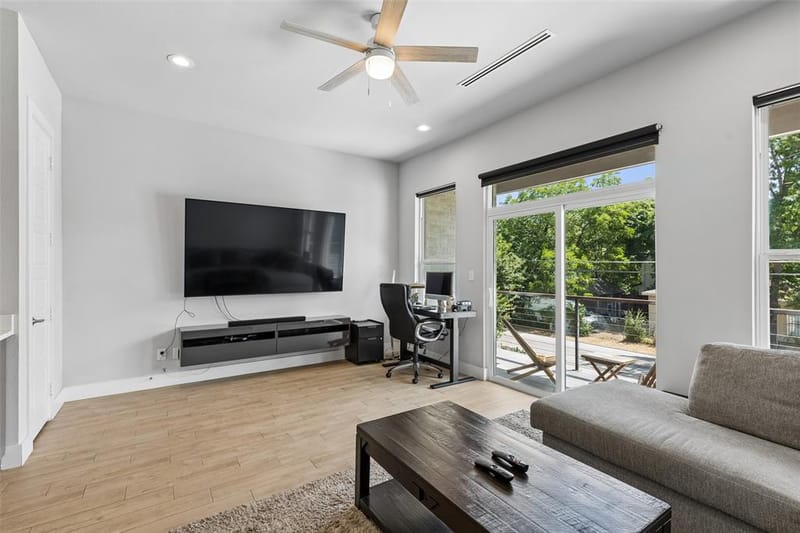 2603 Crossman Avenue, Dallas TX 75212 - Photo 11