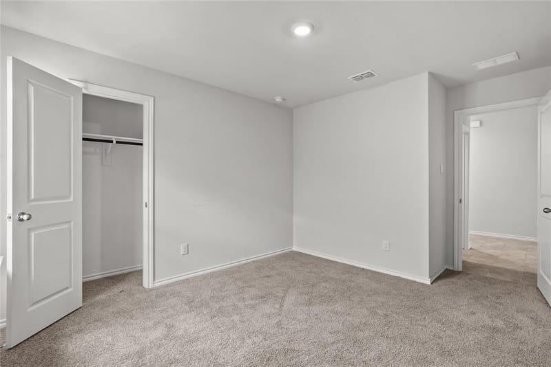 549 Bronze Circle E, Springtown TX 76082 - Photo 17