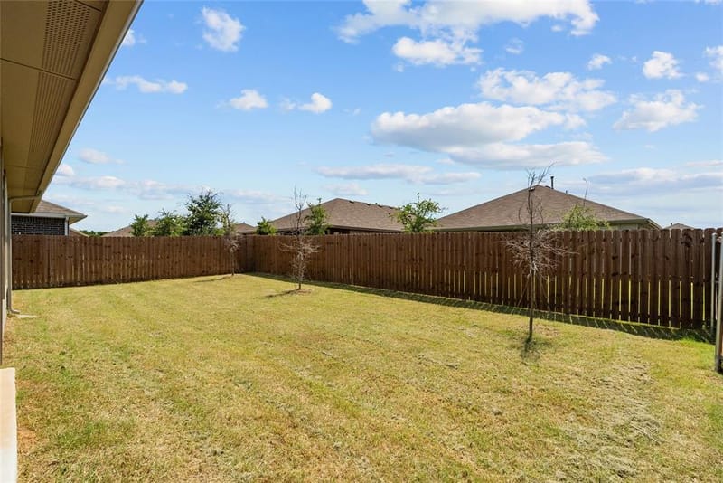 549 Bronze Circle E, Springtown TX 76082 - Photo 28