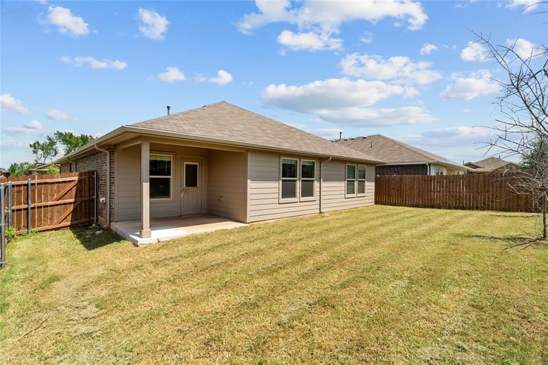 549 Bronze Circle E, Springtown TX 76082 - Photo 29